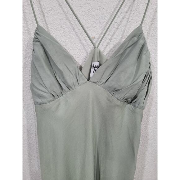 Princess Polly Women's 10 Satin Green Dress V Shape Back Straps #15 - Picture 3 of 5